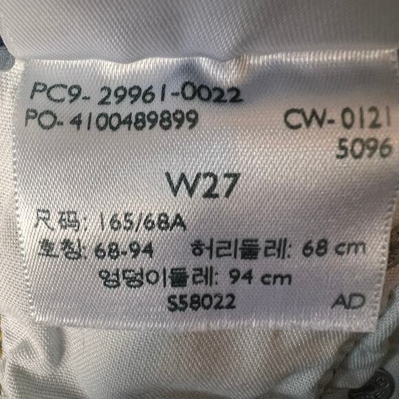 Levis Shorts Womens Size 8-10 Light Wash Button Fly Denim Distressed 100% Cotton - Picture 15 of 16